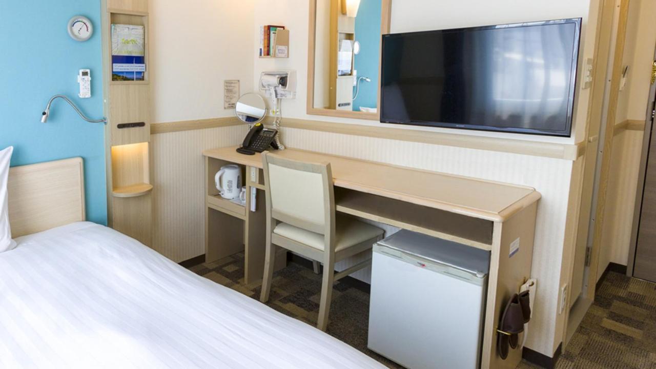 Toyoko Inn Joetsu Myoko Eki Nishi Guchi Exterior photo